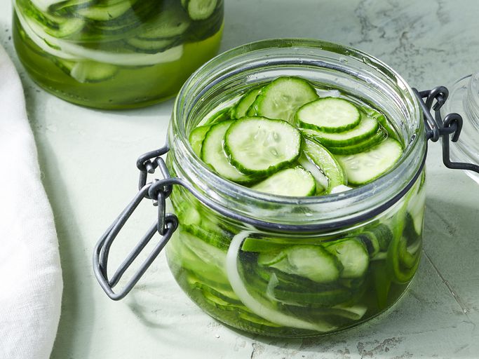 How To Pickle Cucumbers Quickly At Home- The Easiest Method!